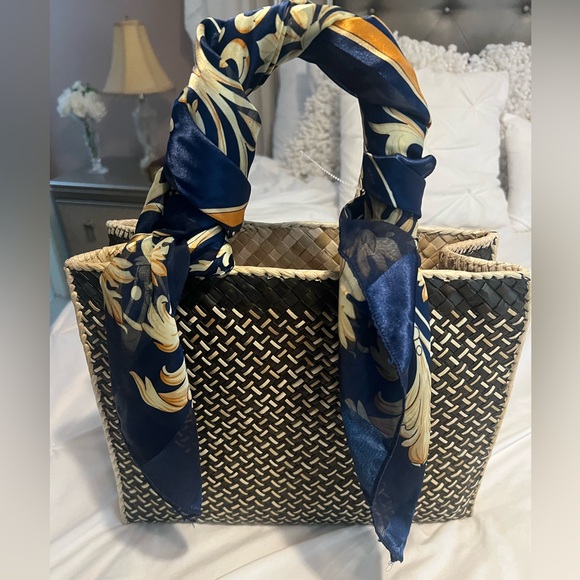 Seagrass bag with free scarf - Picture 2 of 2